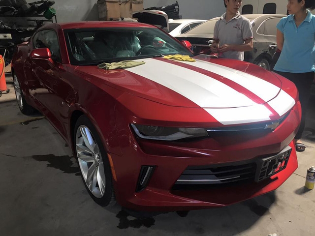 Cận cảnh dàn chiến binh Chevrolet Camaro 2017 trị giá 2,7 tỷ Đồng tại Việt Nam - Ảnh 3.
