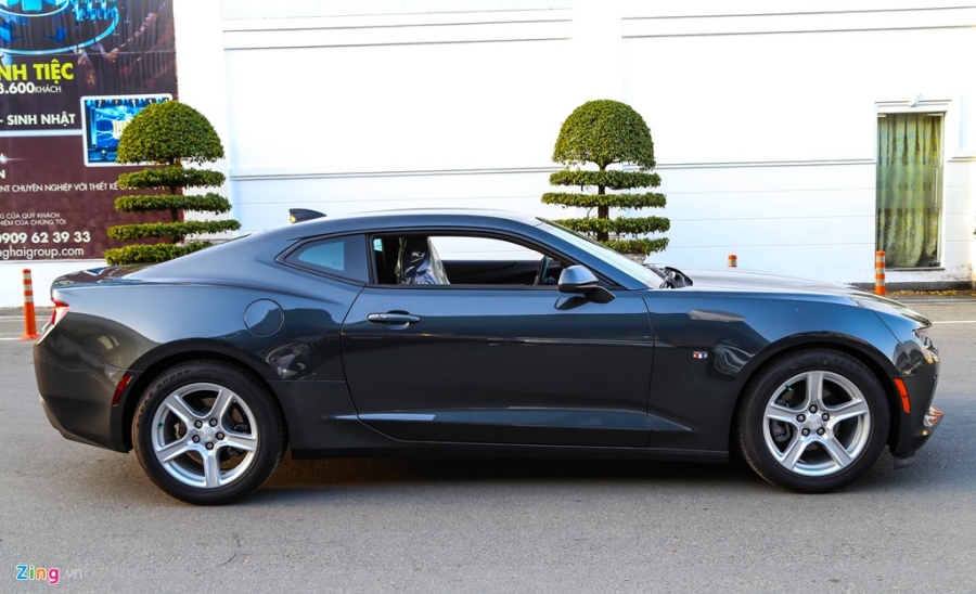 Chi tiet Chevrolet Camaro 2017 moi ban tai Viet Nam hinh anh 3