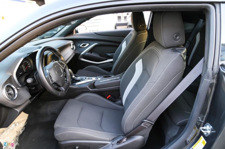 Chi tiet Chevrolet Camaro 2017 moi ban tai Viet Nam hinh anh 11