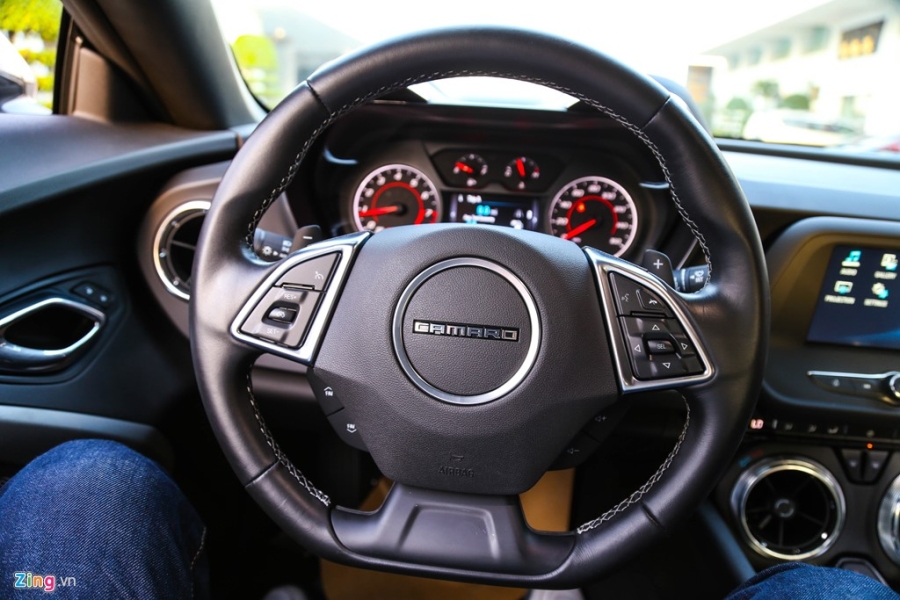 Chi tiet Chevrolet Camaro 2017 moi ban tai Viet Nam hinh anh 13