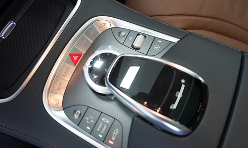 hinh-anh-chi-tiet-mercedes-s400-l-lap-rap-tai-viet-nam-8