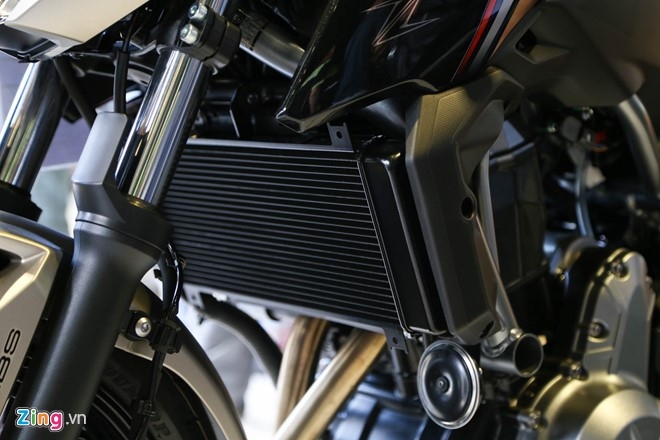 Chi tiet nakedbike gia mem Kawasaki Z650 vua ra mat tai VN hinh anh 7