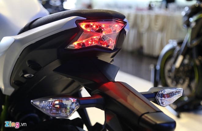 Chi tiet nakedbike gia mem Kawasaki Z650 vua ra mat tai VN hinh anh 10