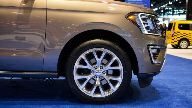 Ngắm SUV 8 chỗ Ford Expedition 2018 bằng xương, bằng thịt - Ảnh 5.
