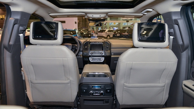 Ngắm SUV 8 chỗ Ford Expedition 2018 bằng xương, bằng thịt - Ảnh 17.