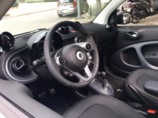 Chiêm ngưỡng bé hạt tiêu Smart ForTwo Cabriolet 2016 hơn 1 tỷ Đồng tại Việt Nam - Ảnh 8.