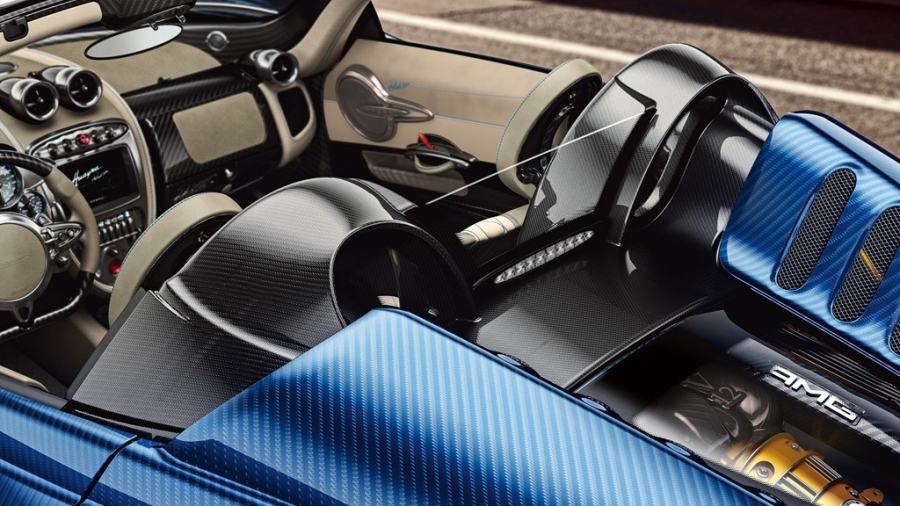 Pagani Huayra Roadster ra mat gia 2,4 trieu USD hinh anh 3
