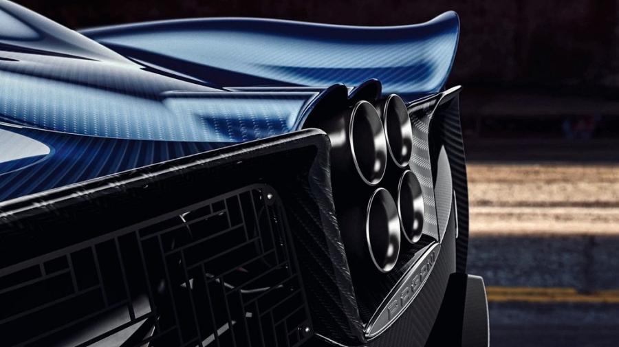 Pagani Huayra Roadster ra mat gia 2,4 trieu USD hinh anh 4