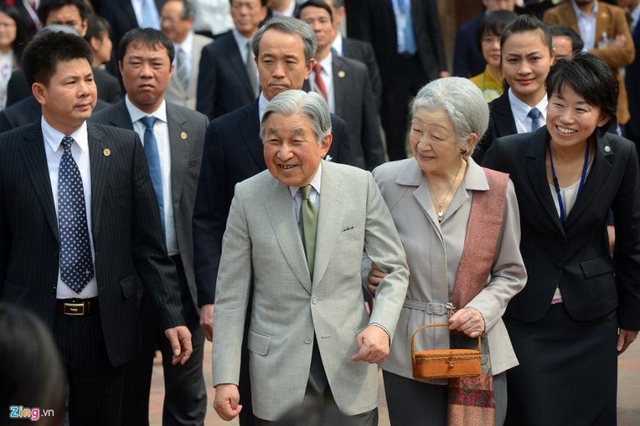 Nha vua va Hoang hau Nhat tham Van Mieu - Quoc Tu Giam hinh anh 7