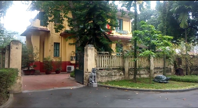 Cổng nhà cố đại tướng Võ Nguyên Giáp – nơi cá thể cầy được cứu hộ