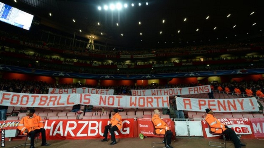 CDV Bayern dong loat nem giay ve sinh phan doi Arsenal hinh anh 8