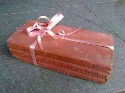 Loat qua tang doc dao duoc dan mang chia se hau 8/3 hinh anh 3