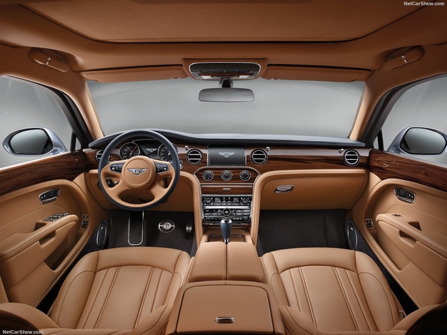 Xe siêu sang Bentley Mulsanne 2017 đầu tiên đặt chân đến Việt Nam - Ảnh 3.