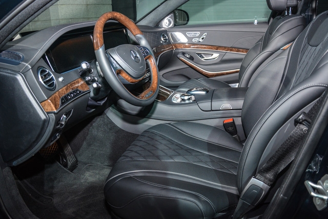 Cặp đôi Mercedes-Maybach S400 4Matic và S500 ra mắt khách hàng Việt, giá từ 6,9 tỷ Đồng - Ảnh 10.