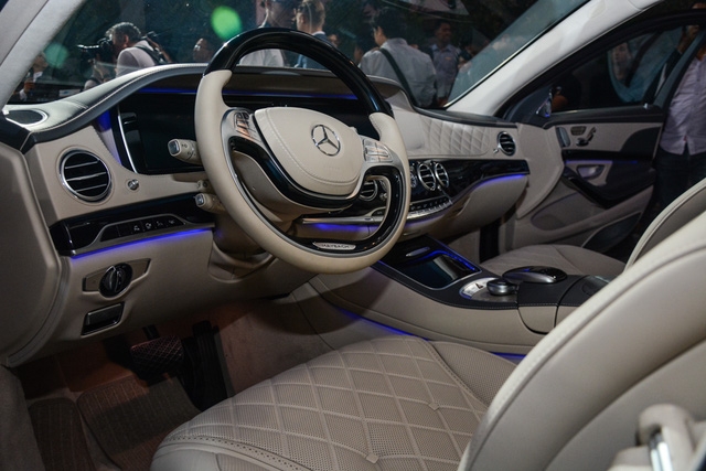 Cặp đôi Mercedes-Maybach S400 4Matic và S500 ra mắt khách hàng Việt, giá từ 6,9 tỷ Đồng - Ảnh 15.