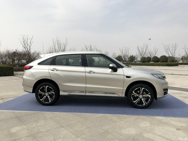 SUV lai Coupe Honda UR-V chính thức được bán ra, giá từ 814 triệu Đồng - Ảnh 5.