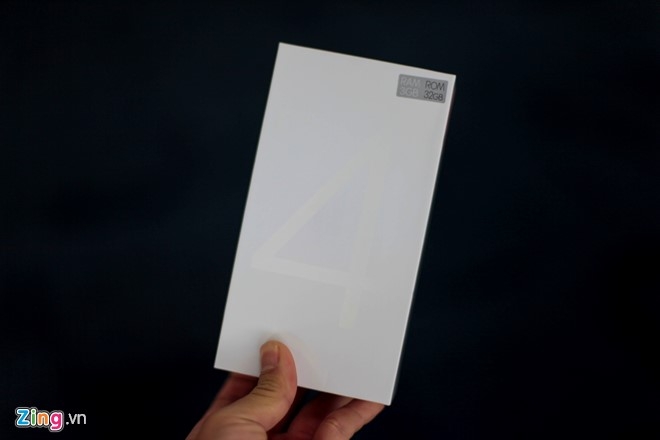 Smartphone Xiaomi pin 4.000 mAh gia 4,7 trieu dong tai VN hinh anh 1