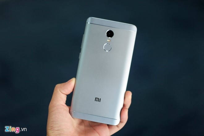 Smartphone Xiaomi pin 4.000 mAh gia 4,7 trieu dong tai VN hinh anh 3