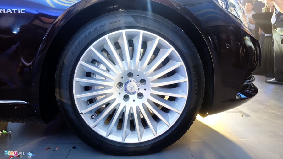 Anh chi tiet Mercedes-Maybach S400 gia 6,89 ty dong tai VN hinh anh 6