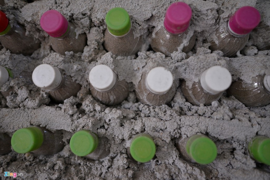Ngoi nha ky la o Ha Noi duoc lam tu 8.800 vo chai nhua hinh anh 6