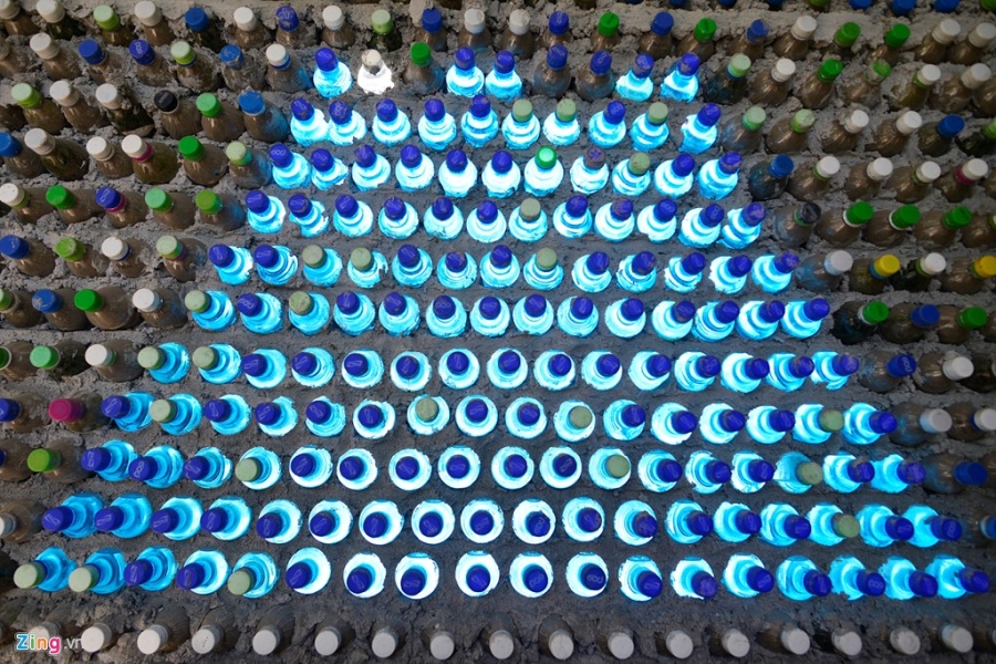 Ngoi nha ky la o Ha Noi duoc lam tu 8.800 vo chai nhua hinh anh 8