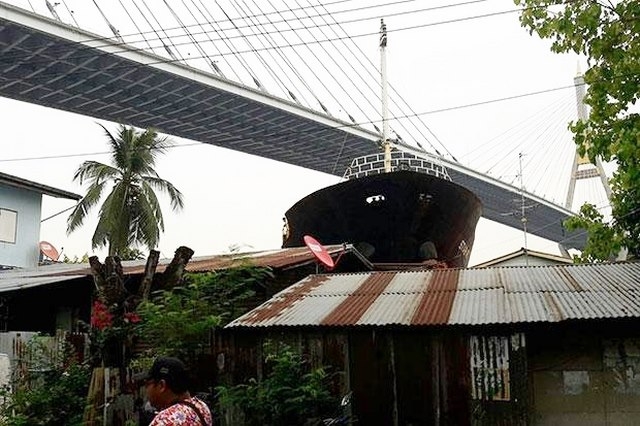 Tàu hàng 3.000 tấn VN 