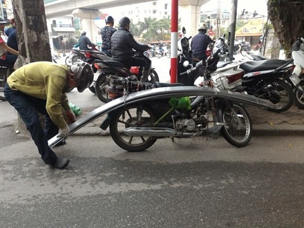 Những chiếc xe 'dã chiến' giữa lòng Thủ đô ảnh 4