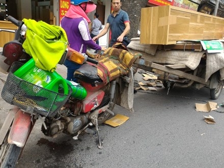 Những chiếc xe 'dã chiến' giữa lòng Thủ đô ảnh 10