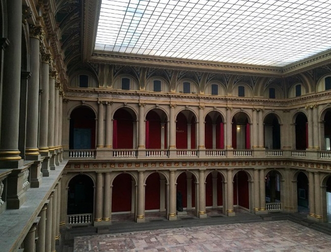 10 truong dai hoc dep nhat xu so cua tinh yeu, nuoc phap hinh anh 6