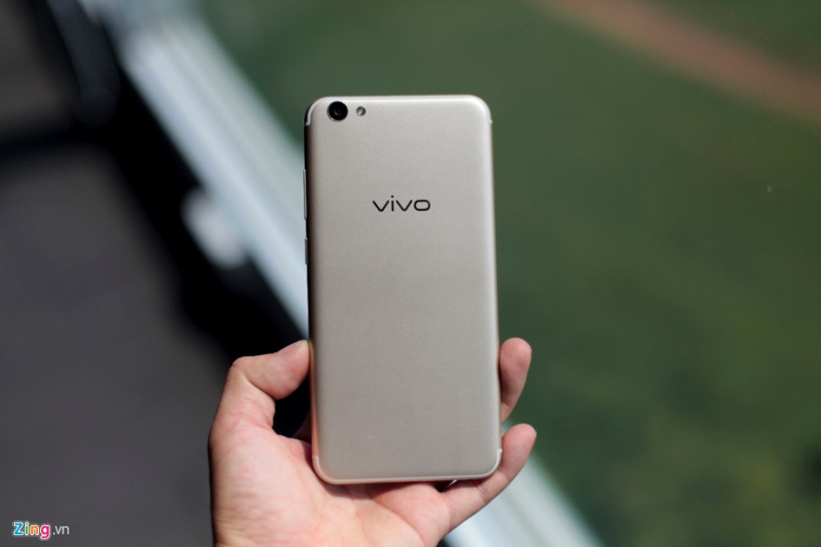Mo hop Vivo V5s camera selfie 20 MP sap len ke hinh anh 4