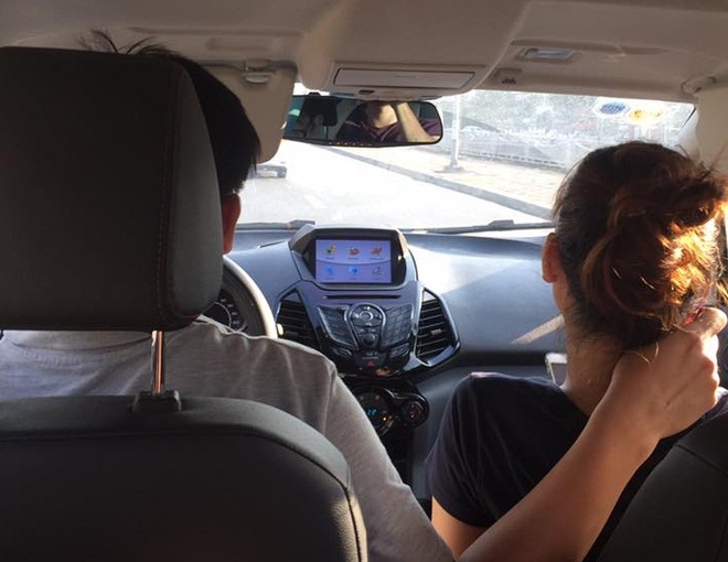 Chuyện ngày nắng nóng: Chồng chạy grab tình cảm với vợ ngồi ghế bên, khách nữ đành lạc lõng ngồi phía sau - Ảnh 3. Chuyện ngày nắng nóng: Chồng chạy grab tình cảm với vợ ngồi ghế bên, khách nữ đành lạc lõng ngồi phía sau - Ảnh 3.