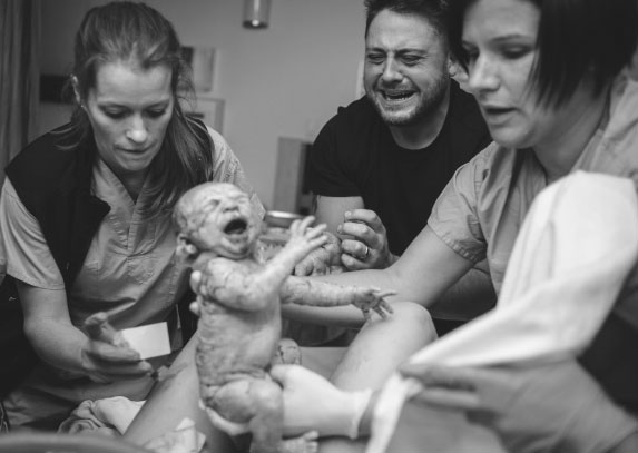 bo-khong-ngung-roi-nuoc-mat-khi-nhin-thay-con-chao-doi-1