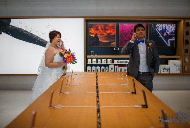 Fan cuong 'Tao' chup anh cuoi ben trong Apple Store hinh anh 2