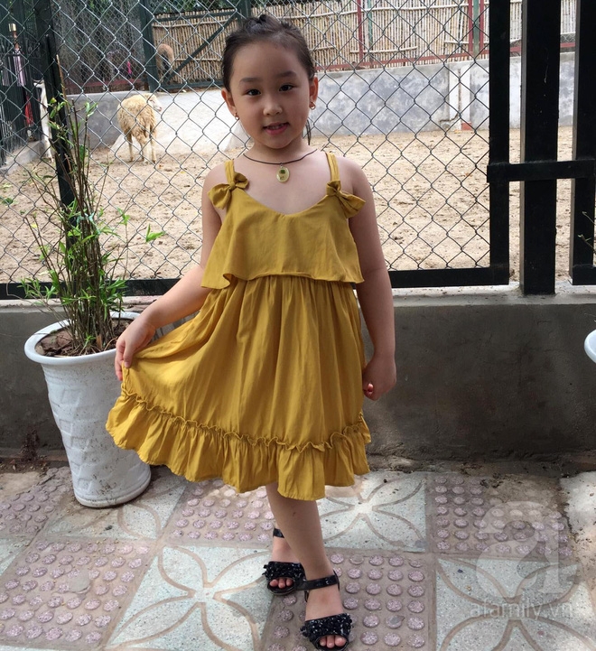 Đi tìm bé gái làm náo loạn phố đi bộ Hồ Gươm với màn nhảy “Bống bống bang bang” - Ảnh 4. Đi tìm bé gái làm náo loạn phố đi bộ Hồ Gươm với màn nhảy “Bống bống bang bang” - Ảnh 4.