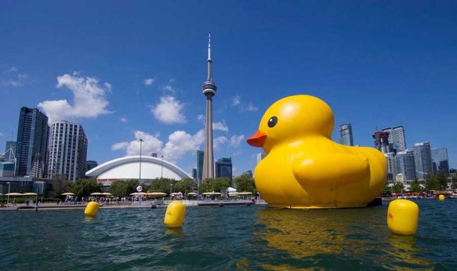 Canada xep hinh la phong khong lo ky niem 150 nam Quoc khanh hinh anh 13