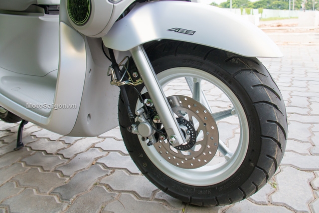 Cận cảnh xe ga kiểu dáng lạ Yamaha QBIX 125 ABS tại Việt Nam - Ảnh 15.