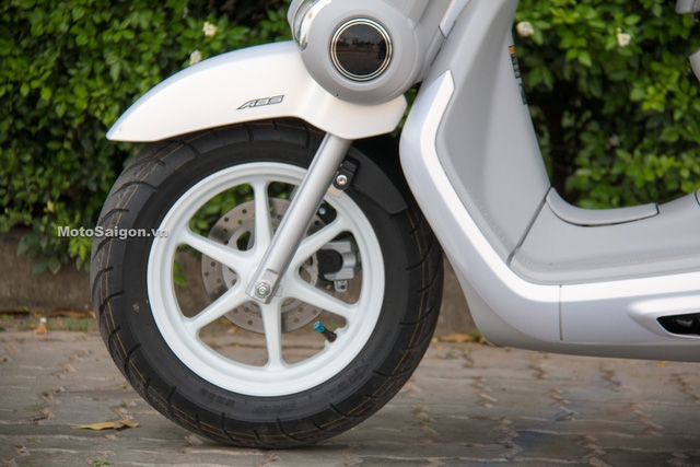 Cận cảnh xe ga kiểu dáng lạ Yamaha QBIX 125 ABS tại Việt Nam - Ảnh 16.