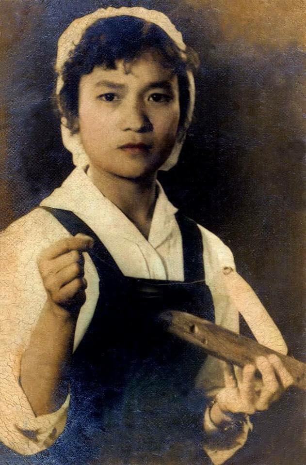 thuc hu viec keu goi tim ten liet sy qua tam anh co gai trong tui ao hinh anh 2