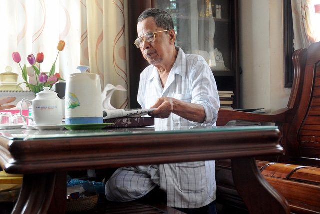 Vài tháng ông Thương lại phải đến bệnh viện để kiểm tra sức khỏe.