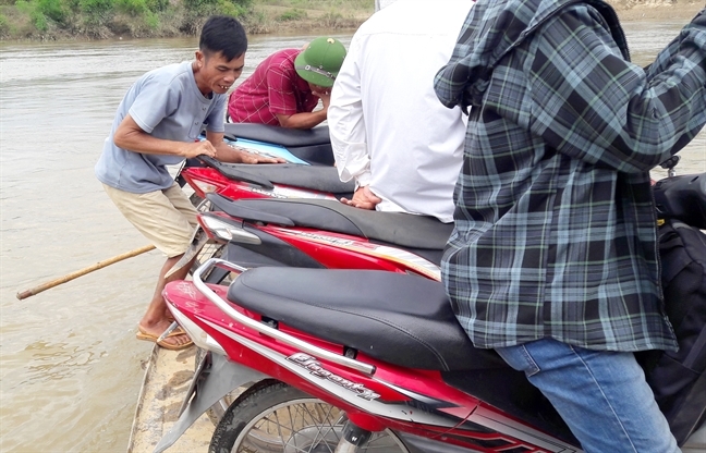 Cau hon 160 ty do dang, dan danh cuoc mang song cheo do qua song