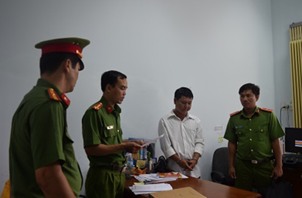 bắt giữ, Trần Hồng Nguyên, Chánh thanh tra, Trà Vinh, chiếm đoạt tài sản, cố ý làm trái