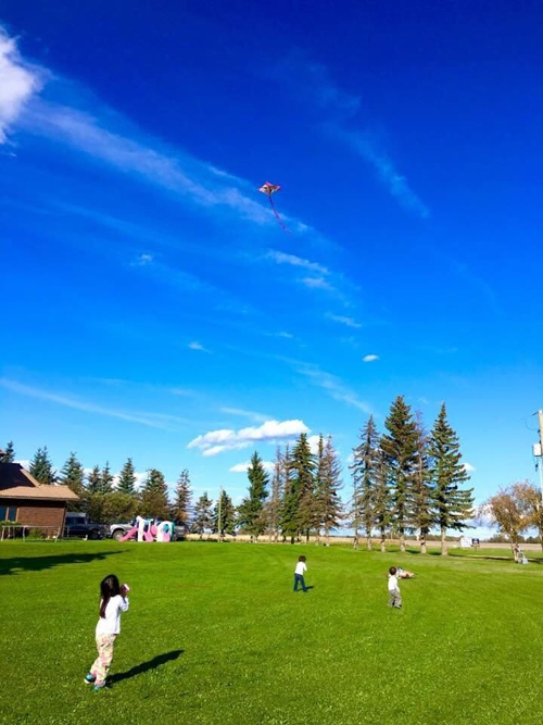 cuoc-song-tai-mien-que-canada-cua-ba-me-viet-3-con-8