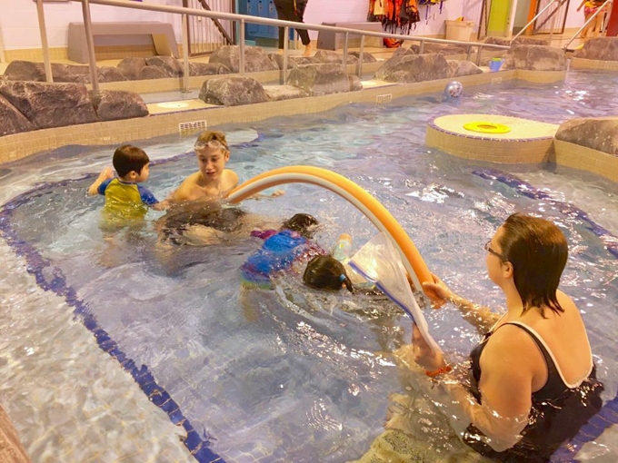 cuoc-song-tai-mien-que-canada-cua-ba-me-viet-3-con-9