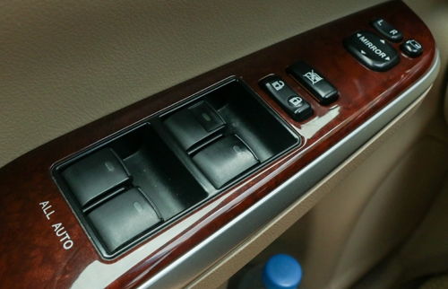 toyota-camry-2013-gia-tri-xe-nhat-tai-viet-nam-7