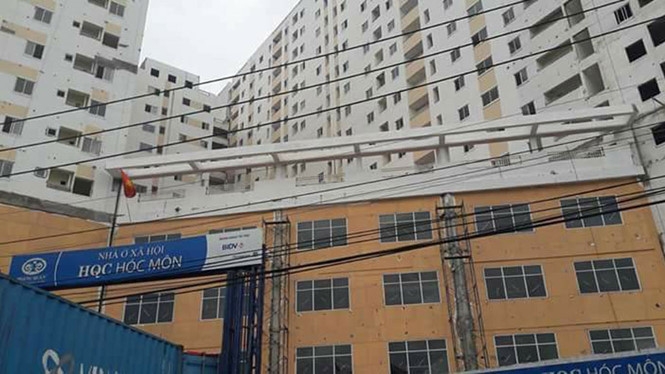 Dự án nhà ở xã hội HQC Hóc Môn bị trễ tiến độ do thiếu vốn /// Ảnh: C.T.V