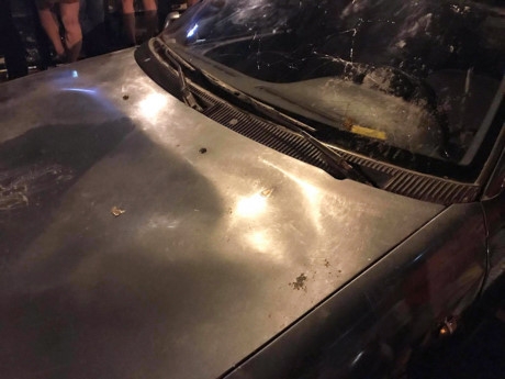 Hình ảnh khủng khiếp nhất dịp nghỉ lễ 2/9: Trèo rào, giẫm nát ô tô con trong đêm Đại nhạc hội - Ảnh 12.