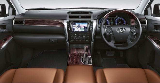 Toyota Camry 2017 có giá từ 795 triệu đồng - 2