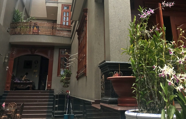 Thứ duy nhất không bán khi có giao dịch thành công sẽ là tấm trường kỷ ở nhà bên góc L