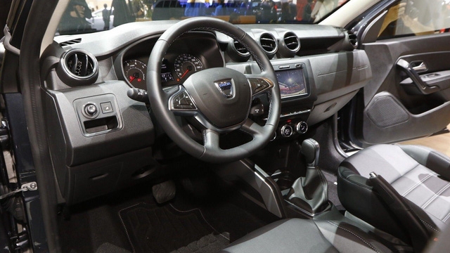 Dacia Duster 2018 có giá tốt đến giật mình - Ảnh 4.