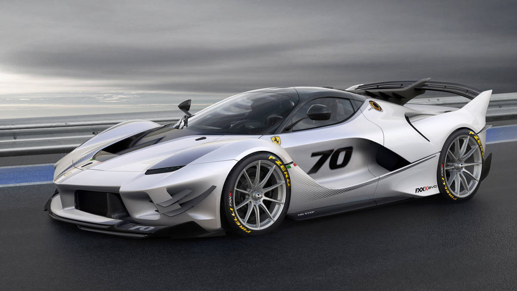 Ferrari ra mắt FXX-K Evo siêu giới hạn - tuyệt phẩm ngựa chiến Ferrari ra mắt FXX-K Evo siêu giới hạn - tuyệt phẩm ngựa chiến
